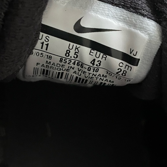 NIKE Women’s Downshifter 7 Running Shoes Sneakers Black White Sz 11 - Picture 10 of 11